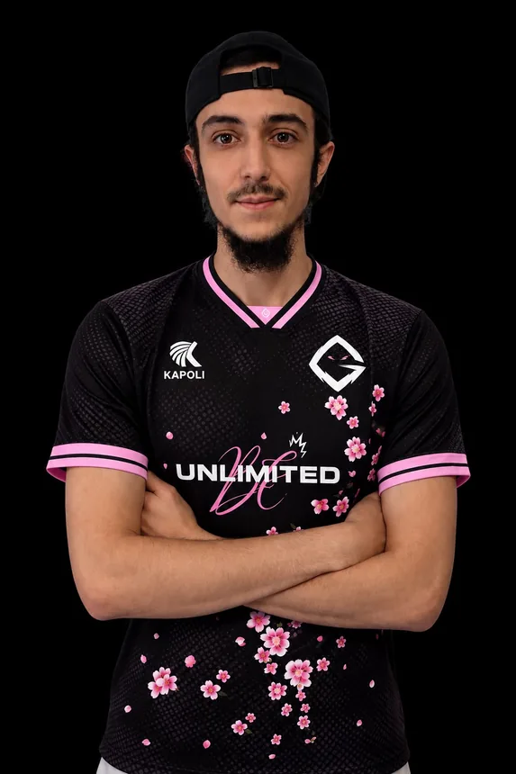 Barjoo, joueur Warzone de Team Unlimited, rôle Support Slayer, rang Irridescent. Sous contrat semi-professionnel.