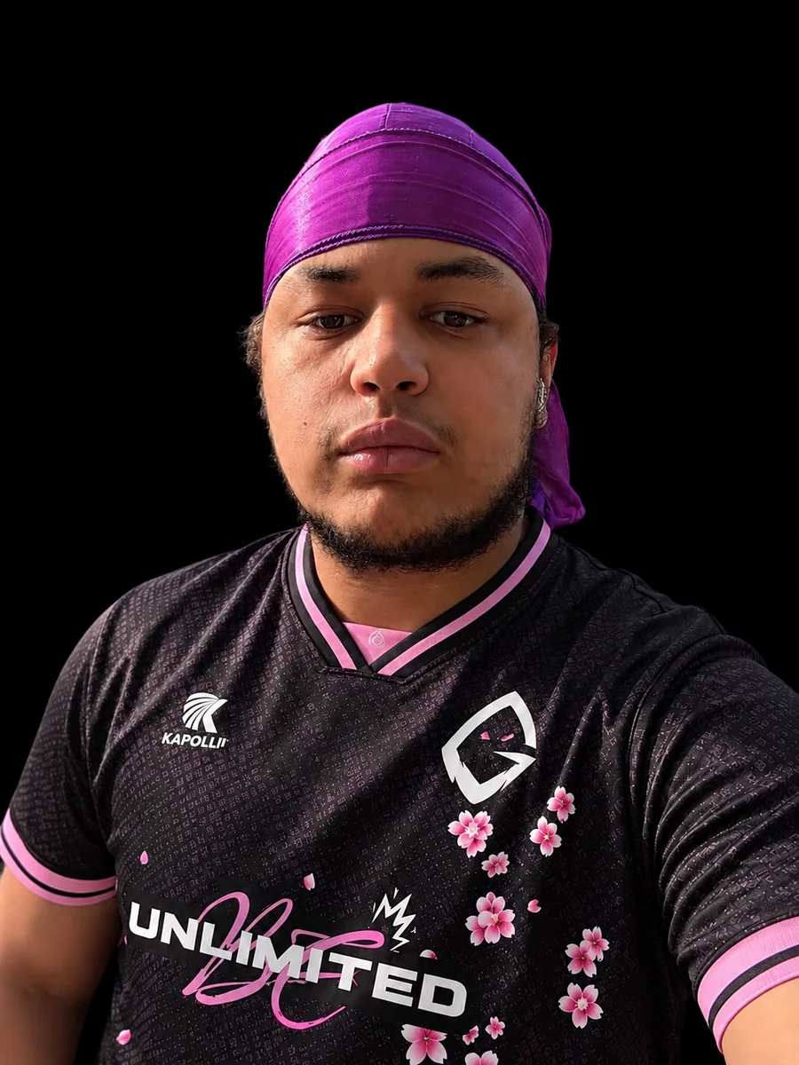 Nathan, membre du staff de Team Unlimited, en maillot Team Unlimited 2026